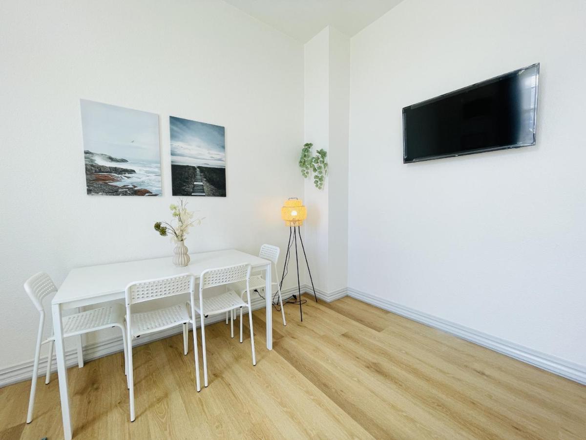 Aday - Blue Light Suite Apartment In The Center Of Hjørring Exterior foto